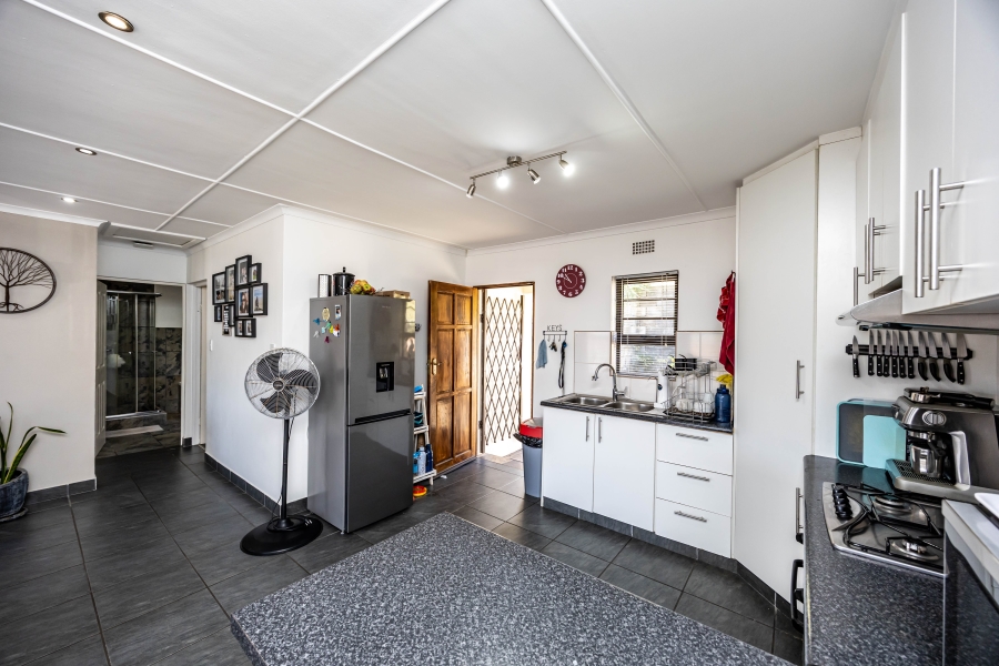 3 Bedroom Property for Sale in Nahoon Valley Park Eastern Cape